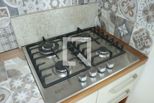 Casa de Condomínio para alugar com 2 quartos, 50m² em Chácara Belverde, Cotia