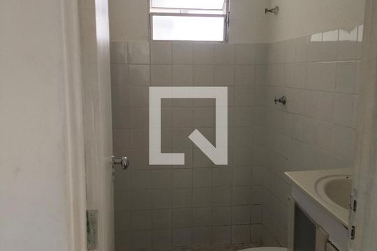 Banheiro de apartamento à venda com 2 quartos, 48m² em Campo Grande, Rio de Janeiro