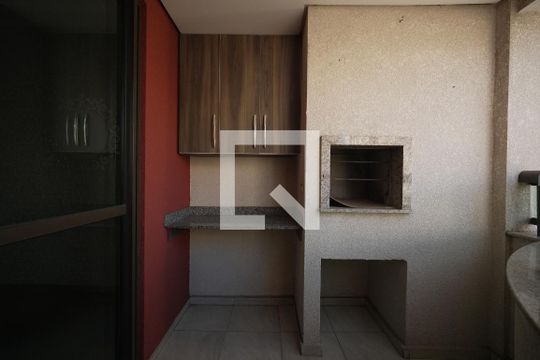 Apartamento para alugar com 2 quartos, 68m² em Cristo Rei, Curitiba