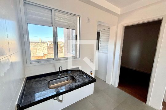 Cozinha de apartamento à venda com 2 quartos, 36m² em Jardim Hercilia, São Paulo