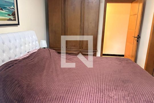 Quarto de casa de condomínio à venda com 3 quartos, 420m² em Jardim Peri, São Paulo