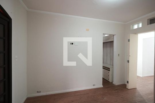 Casa para alugar com 4 quartos, 380m² em Vila Eldizia, Santo André
