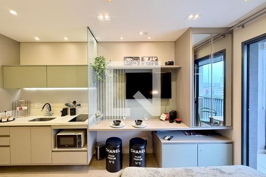 Quarto de kitnet/studio à venda com 1 quarto, 22m² em Jardim das Acacias, São Paulo
