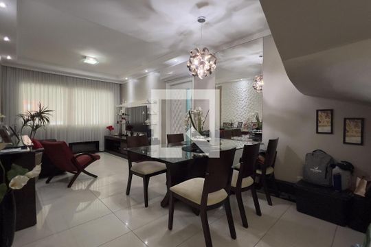 Sala de casa à venda com 3 quartos, 197m² em Vila Moreira, Guarulhos