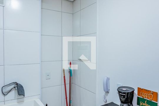 Sala, cozinha e área de serviço de apartamento à venda com 2 quartos, 35m² em Vila Pirituba, São Paulo
