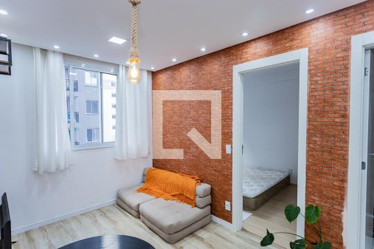 Sala, cozinha e área de serviço de apartamento à venda com 2 quartos, 35m² em Vila Pirituba, São Paulo