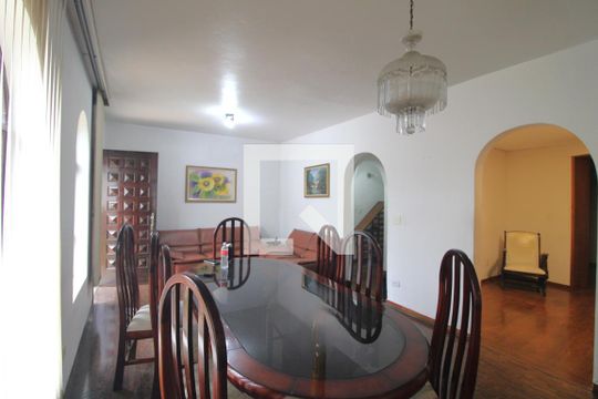 Sala de casa para alugar com 4 quartos, 200m² em Jardim Ipanema (zona Sul), São Paulo