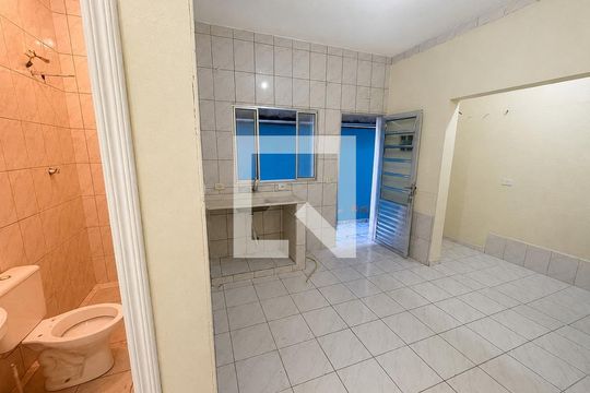 Cozinha de casa para alugar com 1 quarto, 50m² em Jardim Barbacena, Cotia