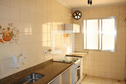 Apartamento para alugar com 3 quartos, 68m² em Granja Viana Ii, Cotia