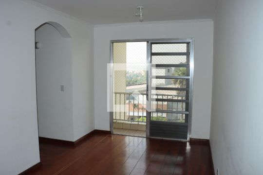 Apartamento para alugar com 3 quartos, 68m² em Granja Viana Ii, Cotia