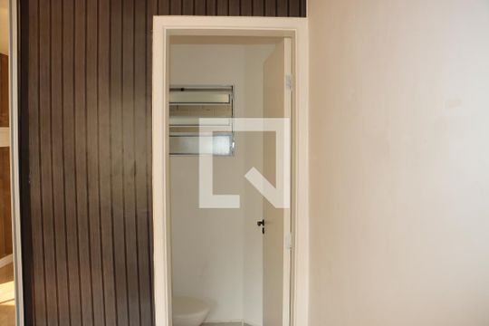 Sala de apartamento para alugar com 2 quartos, 48m² em Chácara Ondas Verdes, Cotia