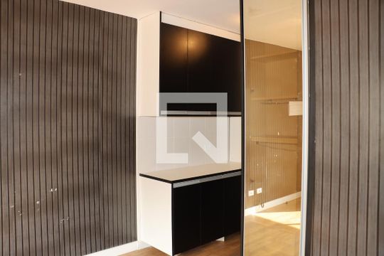 Cozinha de apartamento para alugar com 2 quartos, 48m² em Chácara Ondas Verdes, Cotia
