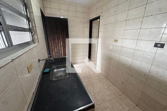 Cozinha de casa para alugar com 2 quartos, 75m² em Vila Santa Lucia, São Paulo