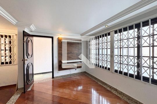 Sala de casa à venda com 3 quartos, 181m² em Jardim Sao Ricardo, São Paulo