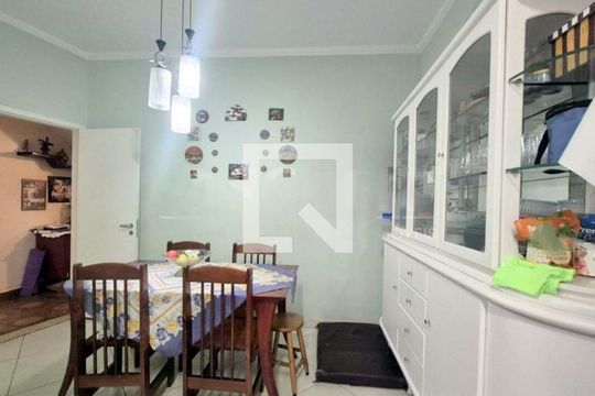 Casa à venda com 3 quartos, 150m² em Chácara Monte Alegre, São Paulo