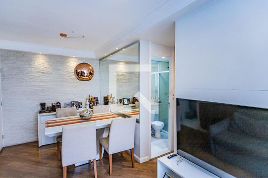 Sala de apartamento à venda com 2 quartos, 47m² em Jardim Belaura, São Paulo