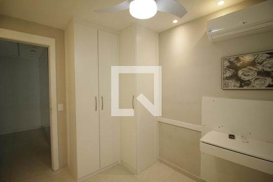 Quarto de apartamento à venda com 2 quartos, 55m² em Anil, Rio de Janeiro