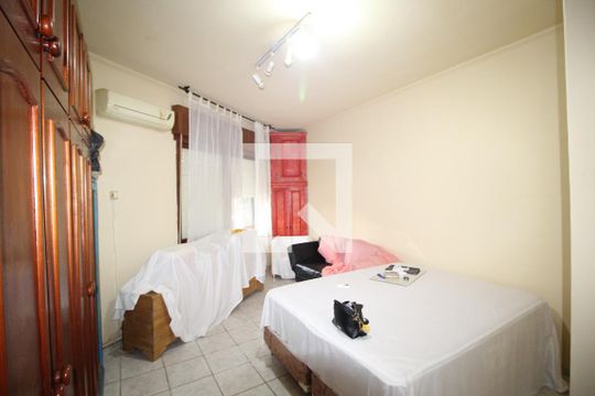 Sala/Quarto de apartamento à venda com 1 quarto, 27m² em Independência, Porto Alegre