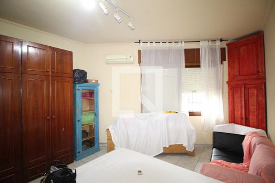 Sala/Quarto de apartamento à venda com 1 quarto, 27m² em Independência, Porto Alegre