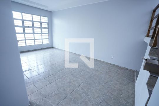 Casa à venda com 4 quartos, 193m² em Jardim América, Goiânia