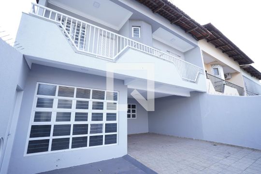 Casa à venda com 4 quartos, 193m² em Jardim América, Goiânia
