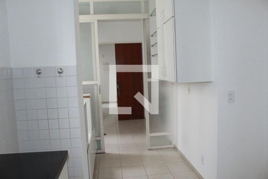 Apartamento para alugar com 3 quartos, 220m² em Higienópolis, São Paulo