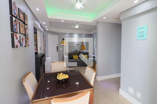 Sala de apartamento à venda com 2 quartos, 57m² em Novo Osasco, Osasco