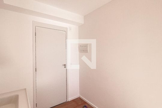 Sala/cozinha de kitnet/studio à venda com 1 quarto, 17m² em Jardim Danfer, São Paulo