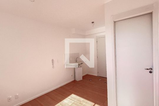 Sala/cozinha de kitnet/studio à venda com 1 quarto, 17m² em Jardim Danfer, São Paulo
