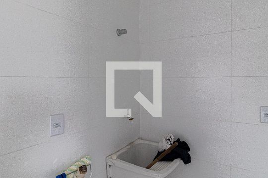 Sala/Cozinha/Área de Serviço  de apartamento para alugar com 2 quartos, 45m² em Jardim Aricanduva, São Paulo