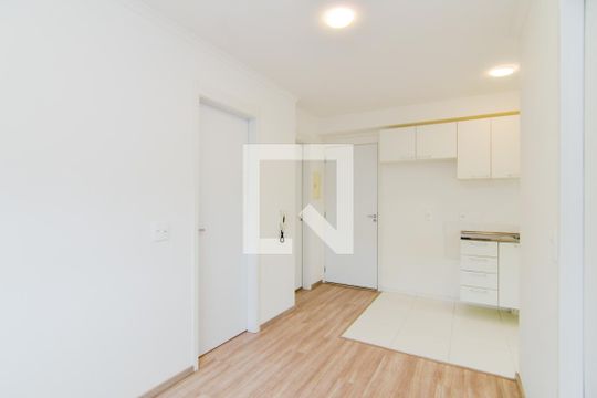 Sala  de apartamento para alugar com 2 quartos, 45m² em Vila das Bandeiras, Guarulhos