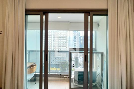 Varanda de kitnet/studio à venda com 1 quarto, 26m² em Sumarezinho, São Paulo