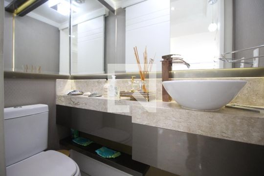 Lavabo de apartamento para alugar com 3 quartos, 147m² em Rio Branco, Porto Alegre