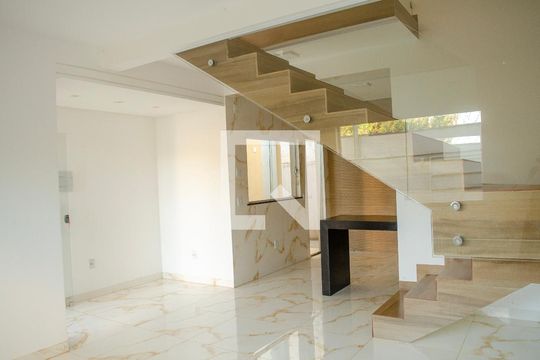 Sala de casa à venda com 3 quartos, 87m² em Residencial Recanto do Bosque, Goiânia