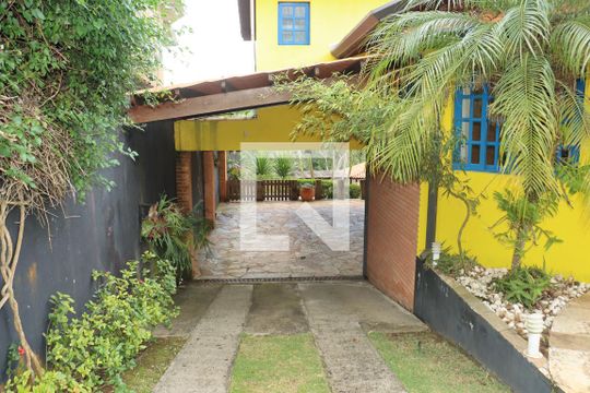 Casa de Condomínio para alugar com 3 quartos, 232m² em Residencial San Diego (paysage Vert), Cotia