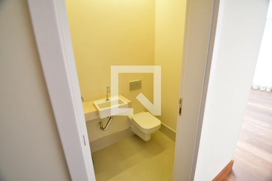 Lavabo de apartamento à venda com 3 quartos, 257m² em Cambuí, Campinas