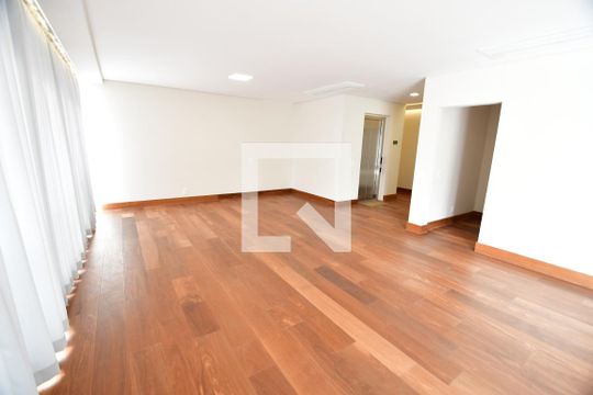 Sala de apartamento à venda com 3 quartos, 257m² em Cambuí, Campinas