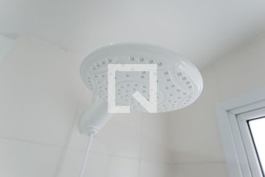 Banheiro de apartamento para alugar com 1 quarto, 27m² em Lavadouro de Areia, Taubaté