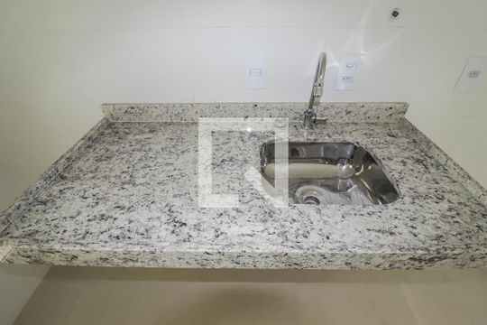 Sala/Cozinha/Área de Serviço de apartamento à venda com 2 quartos, 59m² em Vila Bandeirantes, São Paulo