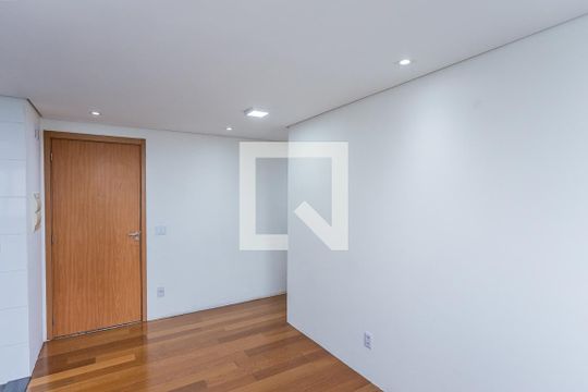 Apartamento para alugar com 2 quartos, 44m² em Jardim Iris, São Paulo