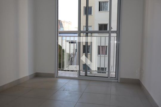 Apartamento para alugar com 2 quartos, 44m² em Parque Sao Rafael, São Paulo