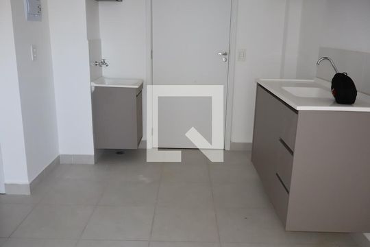 Apartamento para alugar com 2 quartos, 44m² em Parque Sao Rafael, São Paulo
