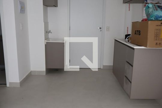 Apartamento para alugar com 2 quartos, 44m² em Parque Sao Rafael, São Paulo