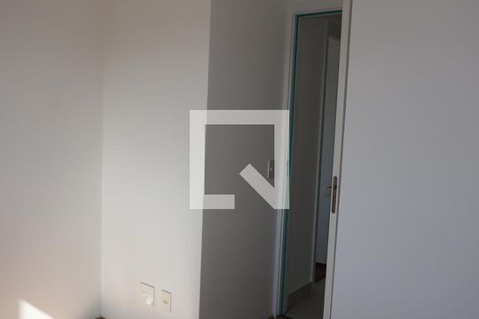 Quarto 1 de apartamento para alugar com 2 quartos, 44m² em Parque Sao Rafael, São Paulo