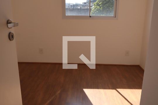 Quarto 1 de apartamento para alugar com 2 quartos, 44m² em Parque Sao Rafael, São Paulo