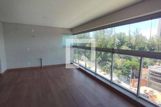 Apartamento à venda com 3 quartos, 155m² em Vila Sofia, São Paulo