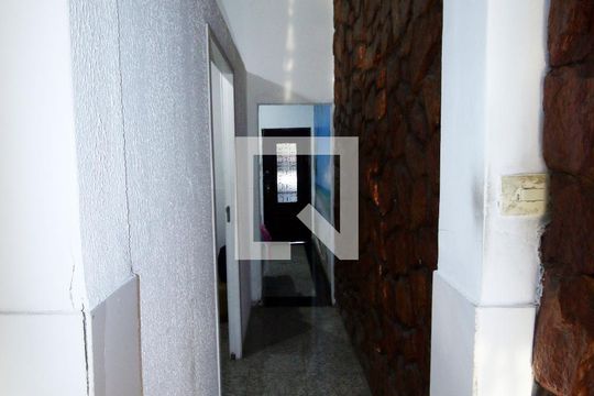 Sala - Corredor de apartamento à venda com 3 quartos, 110m² em Olaria, Rio de Janeiro