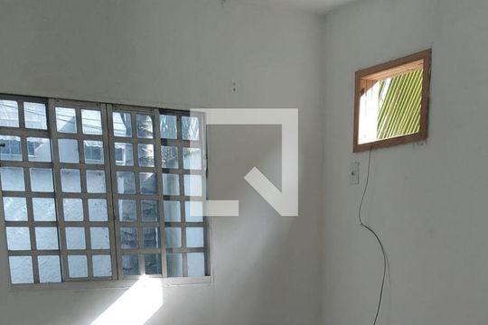 Sala de casa à venda com 3 quartos, 241m² em Campo Grande, Rio de Janeiro