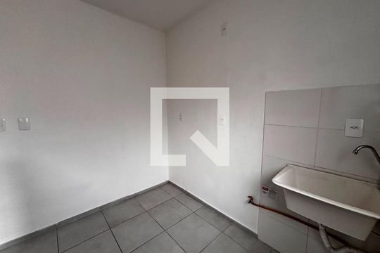 Cozinha/área de serviço de apartamento para alugar com 2 quartos, 45m² em Jansen, Gravataí