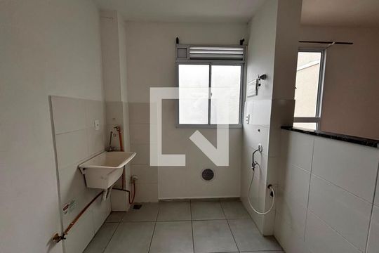Cozinha/área de serviço de apartamento para alugar com 2 quartos, 45m² em Jansen, Gravataí